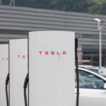 ماهي شركة الاستثمار في سهم تيسلا ؟