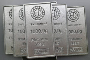 كل ما تحتاج معرفته عن عقود البلاتين: التعريف، الأهمية، وآلية التداول