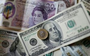 استقرار الدولار رغم تصاعد التوترات بين إسرائيل وإيران... وتحديث شامل للمؤشرات العالمية