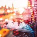 أسواق المال تشتعل اليوم: ارتفاع الذهب والنفط والمؤشرات الأمريكية بقيادة التكنولوجيا وصعود قوي للعملات الرقمية