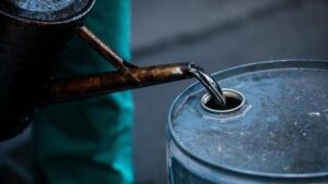 النفط في مفترق طرق: استقرار الأسعار رغم مخاوف الجغرافيا السياسية وتغيرات OPEC+