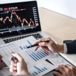 أساسيات التداول عبر الإنترنت: الدليل الشامل للمبتدئين