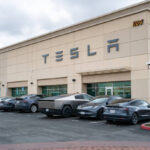 تسلا تحصل على دفعة ثقة جديدة مع توسع في النقل الذاتي والطاقة