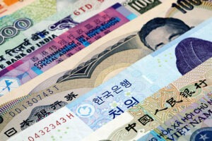 ارتفاع العملات الآسيوية وسط حذر الأسواق قبيل إغلاق محتمل للحكومة الأمريكية
