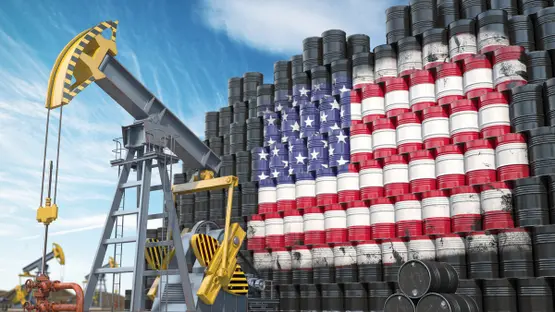 ارتفاع مفاجئ في مخزونات النفط الأمريكية يضغط على الأسعار ويثير مخاوف فائض المعروض