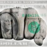 الدولار النيوزلندي تحت المجهر: تراجع حاد بعد قرار الفائدة ونبرة حذرة من البنك المركزي