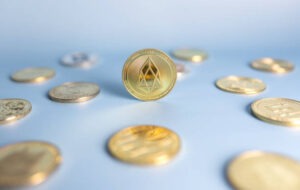 عملة إيوس تسجل ارتفاعاً يومياً لافتاً بأكثر من 15%