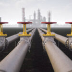 النفط يرتفع في آسيا وسط تقلبات المخزونات الأمريكية وترقب لزيادة إنتاج أوبك+