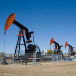 النفط يستقر بعد تراجع المخزونات الأمريكية وترقب اجتماع أوبك+