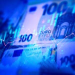 اليورو يرتفع والدولار يتراجع قبيل اجتماع الاحتياطي الفيدرالي والبنك المركزي الأوروبي