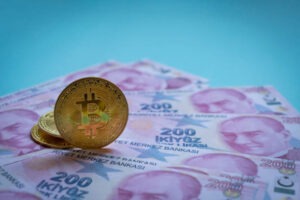 البيتكوين يستقر قرب 122 ألف دولار وسط حذر الأسواق ومخاوف الإغلاق الحكومي الأمريكي