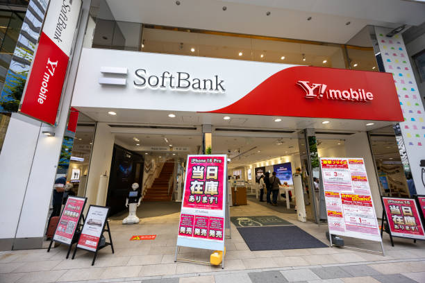 أسهم سوفت بنك تهوي مع تصاعد المخاوف حول استثماراتها في OpenAI