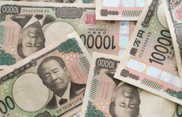 الين الياباني يواصل مكاسبه وسط تحذيرات حكومية واستعداد للتدخل في سوق الصرف