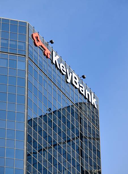 كي بانك كابيتال ترتقي بتصنيفات إنتل وأدفانسد مايكرو ديفايسز وسط طلب قوي على وحدات المعالجة والخدمات السحابية