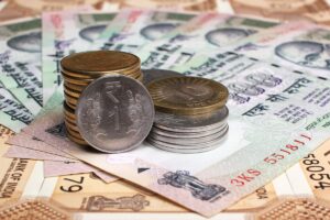 الدولار يضغط على العملات الآسيوية.. الوون والروبية يتراجعان والأسواق تترقب بيانات التضخم الأمريكية