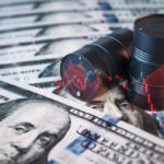 النفط يهبط وسط قلق سياسي وتجاري عالمي