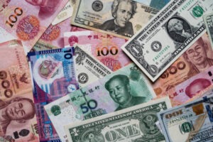 العملات الآسيوية بين الحذر الجيوسياسي والتقلبات المحدودة