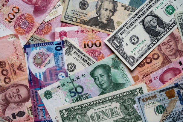 العملات الآسيوية تتداول بحذر وسط ترقب البنوك المركزية وتصاعد التوترات الجيوسياسية