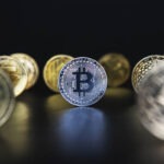 بيتكوين بين نار التضخم والتوترات السياسية.. الأسواق الرقمية تترقب قمة ترامب وشي