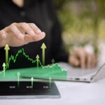 التحليل الفني في الأسواق العالمية: لغة الرسوم البيانية التي تقود قرارات المتداولين