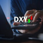 مؤشر الدولار الأمريكي: التاريخ والتحليل وكيفية استفادة المتداولين
