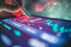 الأزمات الاقتصادية: عندما تتحول الصدمات المالية إلى تحديات عالمية