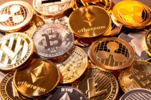 عملة HYPE تخطف الأضواء في سوق الكريبتو مع تحول المستثمرين نحو الأصول المدعومة بالإيرادات