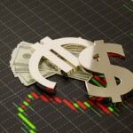 اليورو يتراجع من قممه الأخيرة مع ترقب الفيدرالي وتحسن أداء الدولار