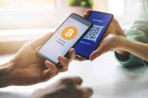 بيتكوين يرتفع فوق 64 ألف دولار وسط آمال إعادة فتح مضيق هرمز