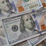 الدولار يترقب اختبار الوظائف.. والعملات الآسيوية تتحرك بحذر وسط ترقب مفاوضات الشرق الأوسط