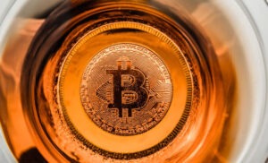 عملة HYPE تخطف الأضواء في سوق الكريبتو مع تحول المستثمرين نحو الأصول المدعومة بالإيرادات
