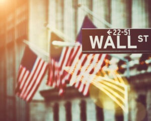وول ستريت تبدأ الأسبوع على مكاسب قوية بدعم أسهم التكنولوجيا والذكاء الاصطناعي