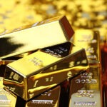 الذهب أمام اختبار التضخم.. الدولار الضعيف يدعم المكاسب والفائدة تضغط