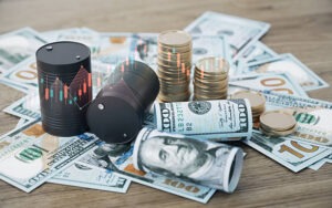 الدولار قرب أدنى مستوى في 6 أسابيع والين يتمسك بمكاسب التدخل