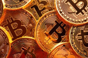 الذهب والبيتكوين يقفزان بعد تحرك الخزانة الأمريكية.. تراجع العوائد يعيد رسم الأسواق