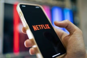 نتفليكس ترتفع قبل الافتتاح بعد ترقية دويتشه بنك رغم ضغوط السهم