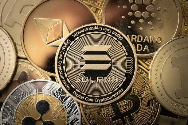 العملات الرقمية تحت الضغط.. بيتكوين تهبط دون 80 ألف دولار وتوقف مشتريات Strategy يزيد القلق