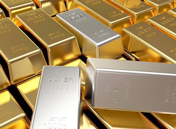 سعر الذهب اليوم يتراجع قبل قرار الفيدرالي.. والأسواق تترقب تحركات قوية